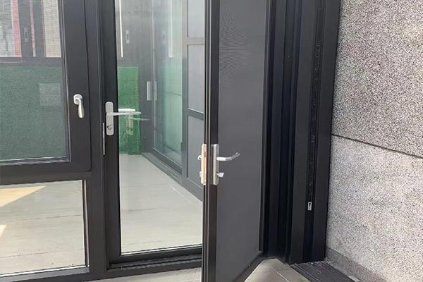 Kio estas Aluminiaj Fenestroj kaj Pordoj?
